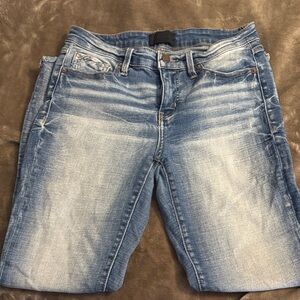 Buckle Light Wash Cropped Jeans